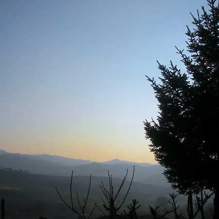 Cascina Tra I Vigneti A *