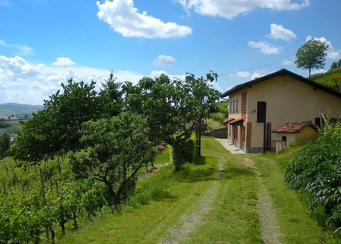 Cascina Tra I Vigneti A Nizza Monferrato