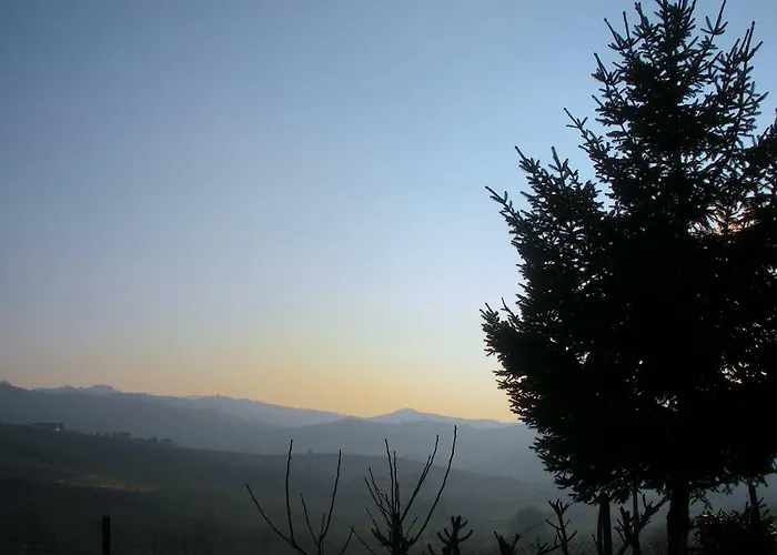 Cascina Tra I Vigneti A *